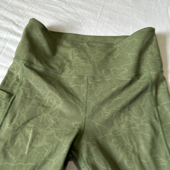 Zyia Olive Maze Pocket Light N Tight size 6-8 - Picture 4 of 6